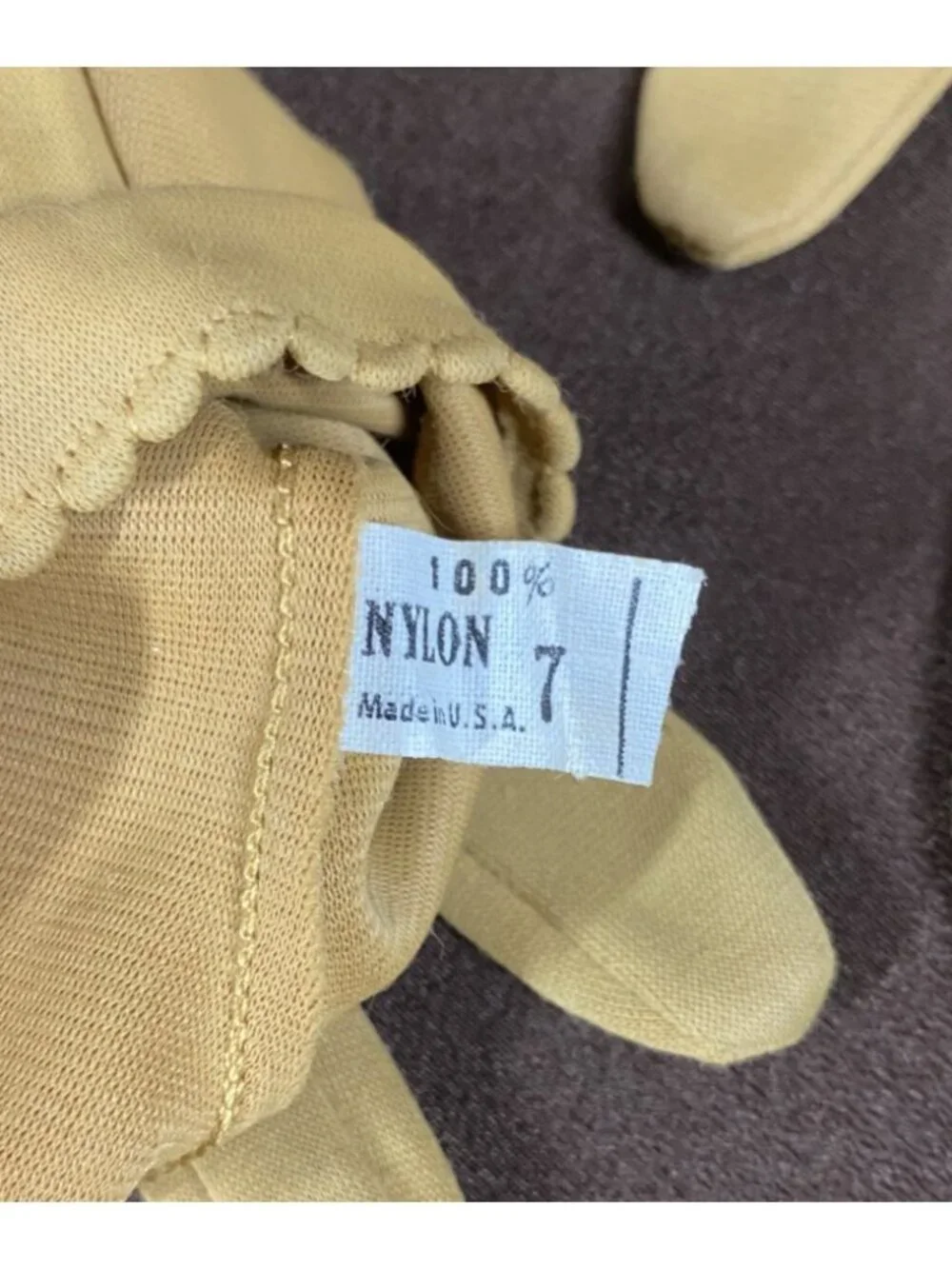 Vintage Yellow Fabric Gloves Size 7 S/M Stretch Unlined w Scallop Trim USA Made